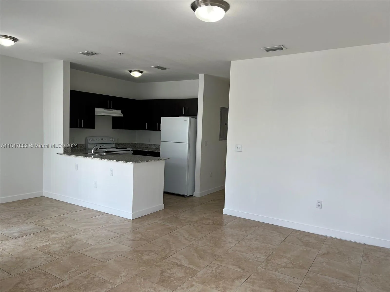 7945 W 2nd Ct # 102, Hialeah FL 33014