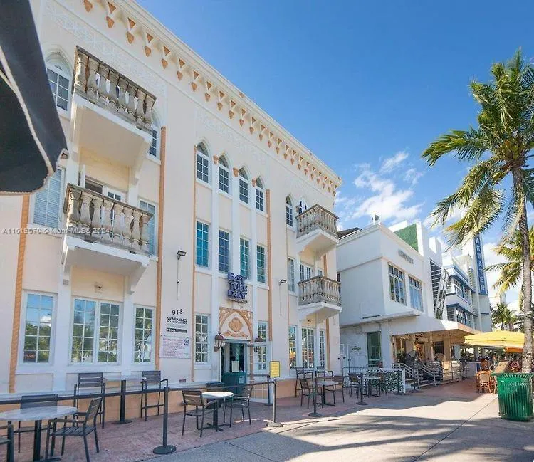 918 Ocean Dr # 202, Miami Beach FL 33139