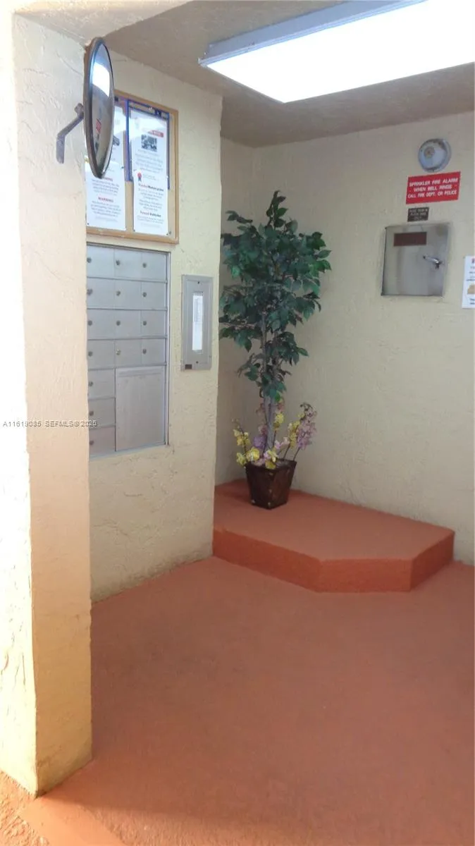 6085 N Sabal Palm Blvd # 204, Tamarac FL 33319