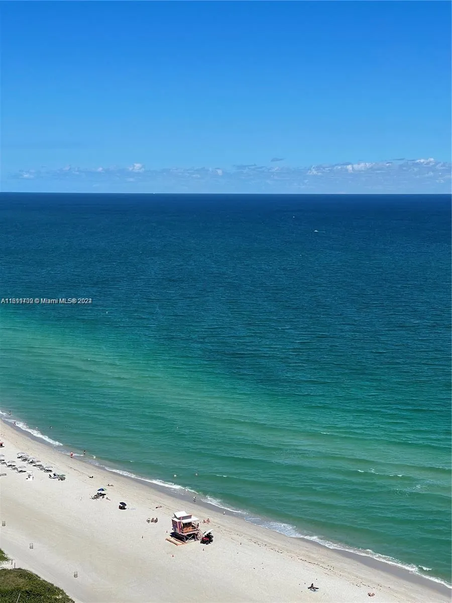 1 bedroom 1 bath for rent at 6365 Collins Ave # 2610, Miami Beach FL 33141