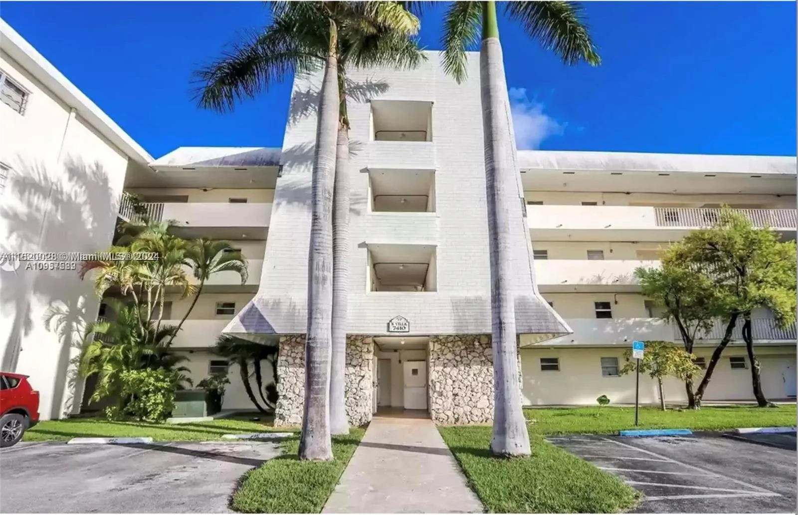 1 bedroom 1 bath for sale at 7410 SW 82nd St # K211, Miami FL 33143