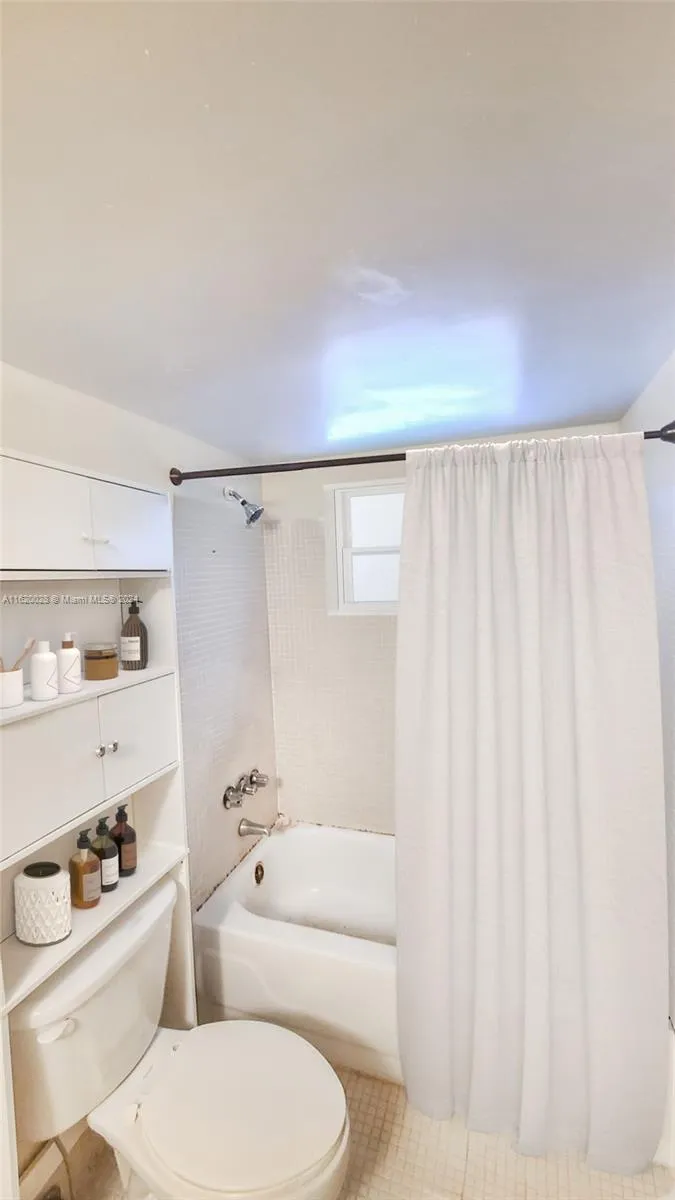 7410 SW 82nd St # K211, Miami FL 33143