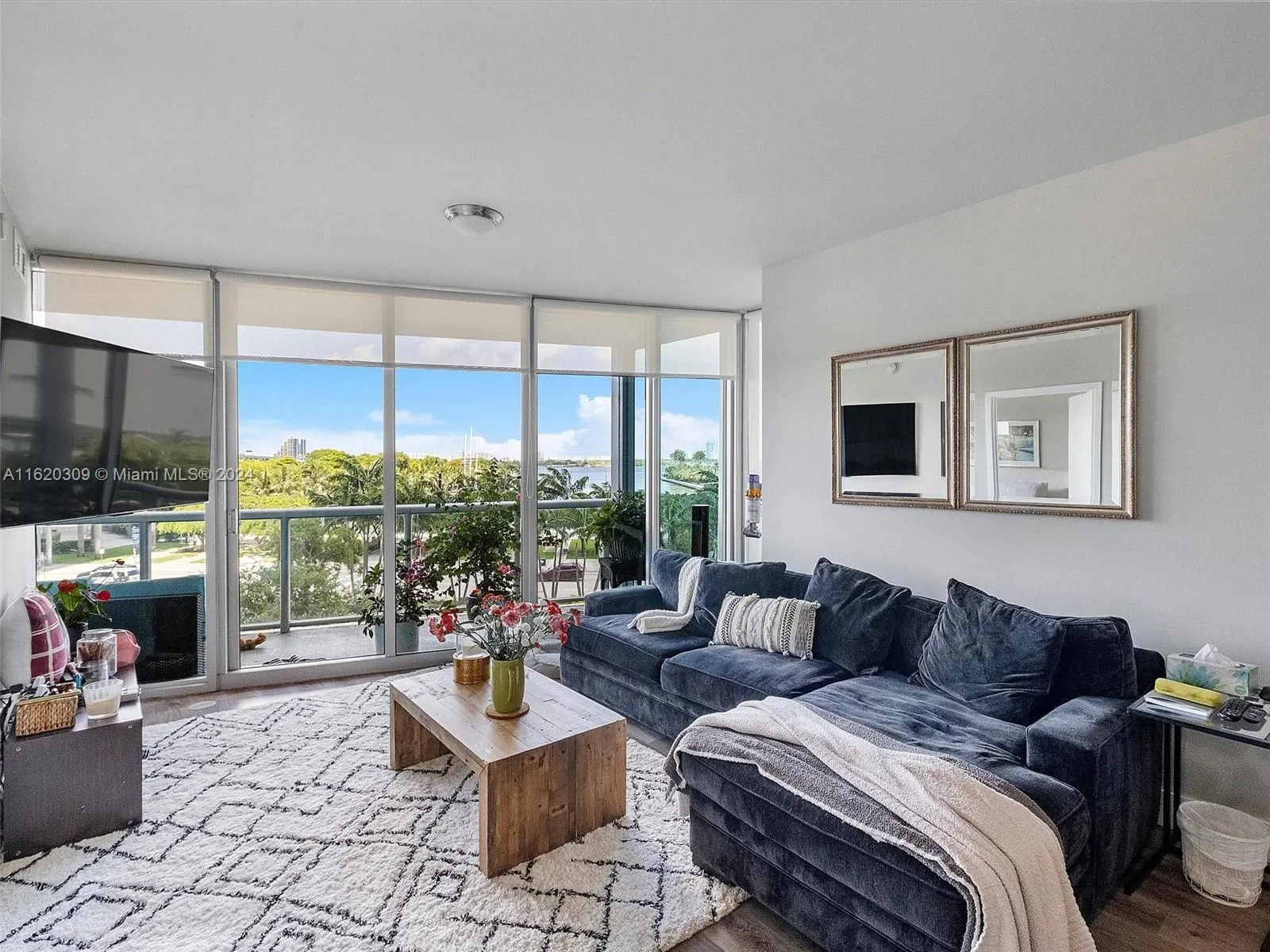 888 Biscayne Blvd # 309, Miami FL 33132
