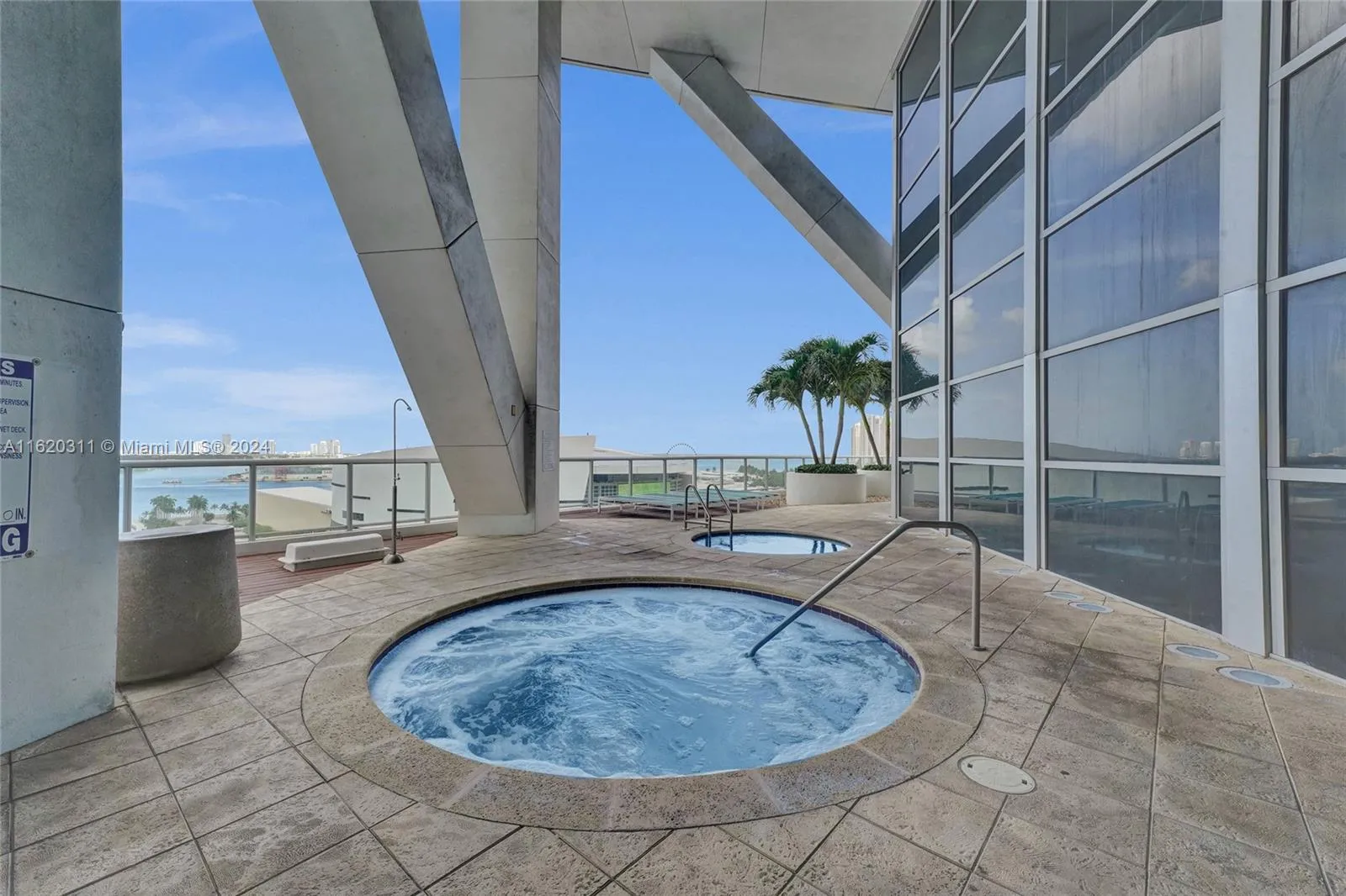 888 Biscayne Blvd # 509, Miami FL 33132
