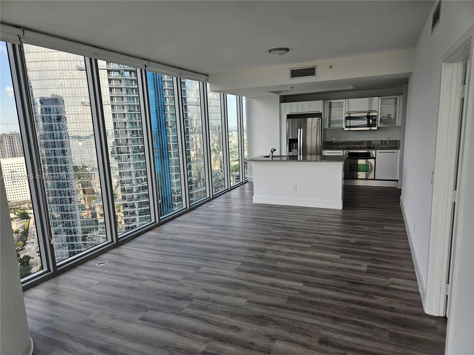 888 Biscayne Blvd # 4001, Miami FL 33132