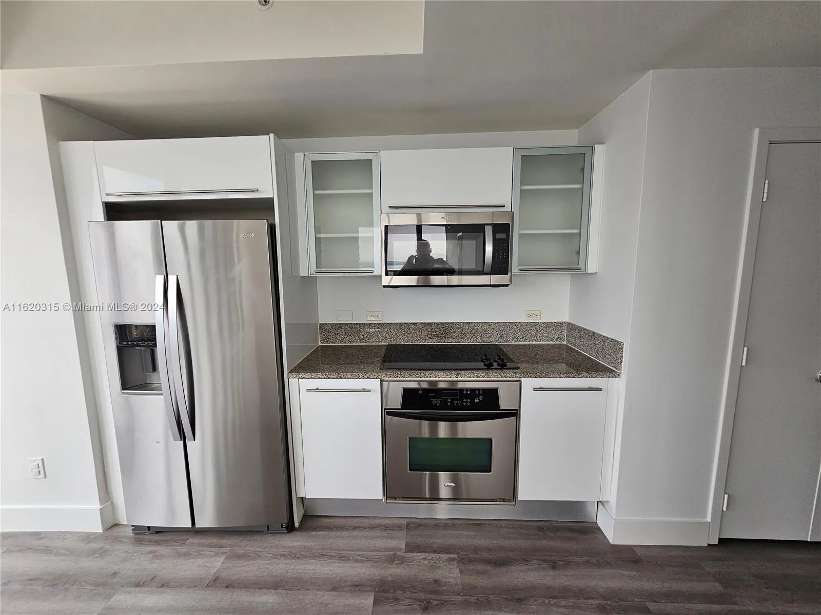 888 Biscayne Blvd # 4001, Miami FL 33132