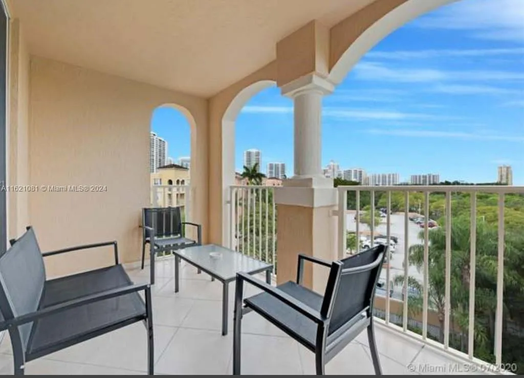 19999 E Country Club Dr # 1601, Aventura FL 33180
