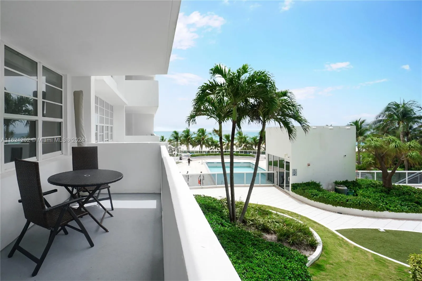 1 bath for rent at 100 Lincoln Rd # 436, Miami Beach FL 33139