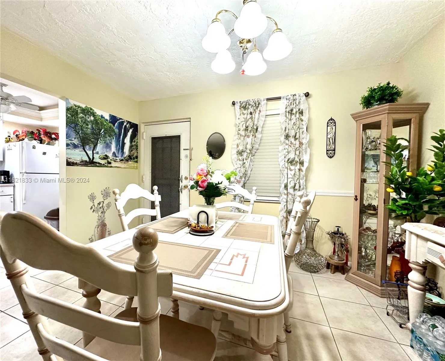 2831 Somerset Dr # 206, Lauderdale Lakes FL 33311