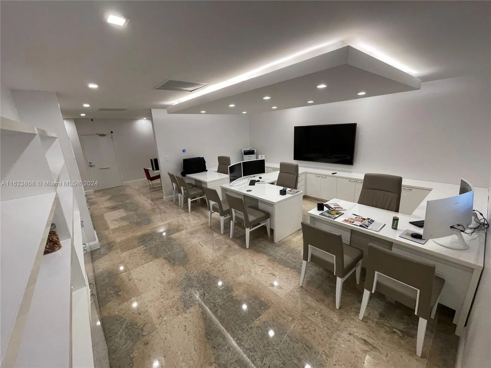 3800 S Ocean Dr # 212, Hollywood FL 33019