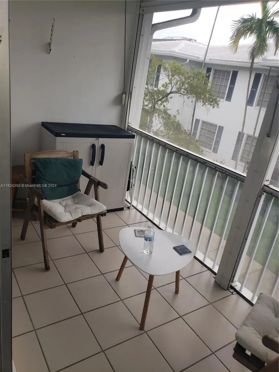 2220 NE 68th St # 1028, Fort Lauderdale FL 33308
