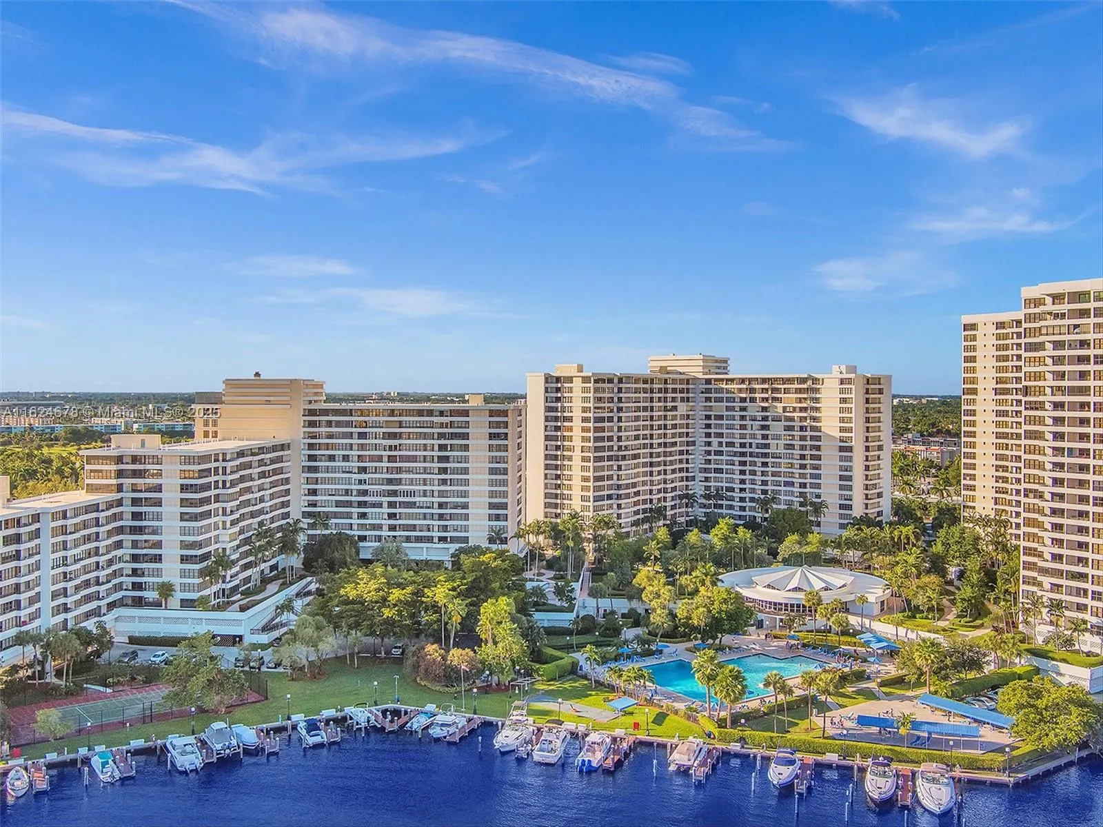 2500 Parkview Dr # 2415, Hallandale Beach FL 33009