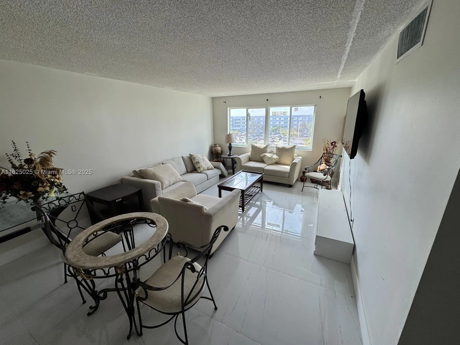 14840 Naranja Lakes Blvd, Homestead FL 33032