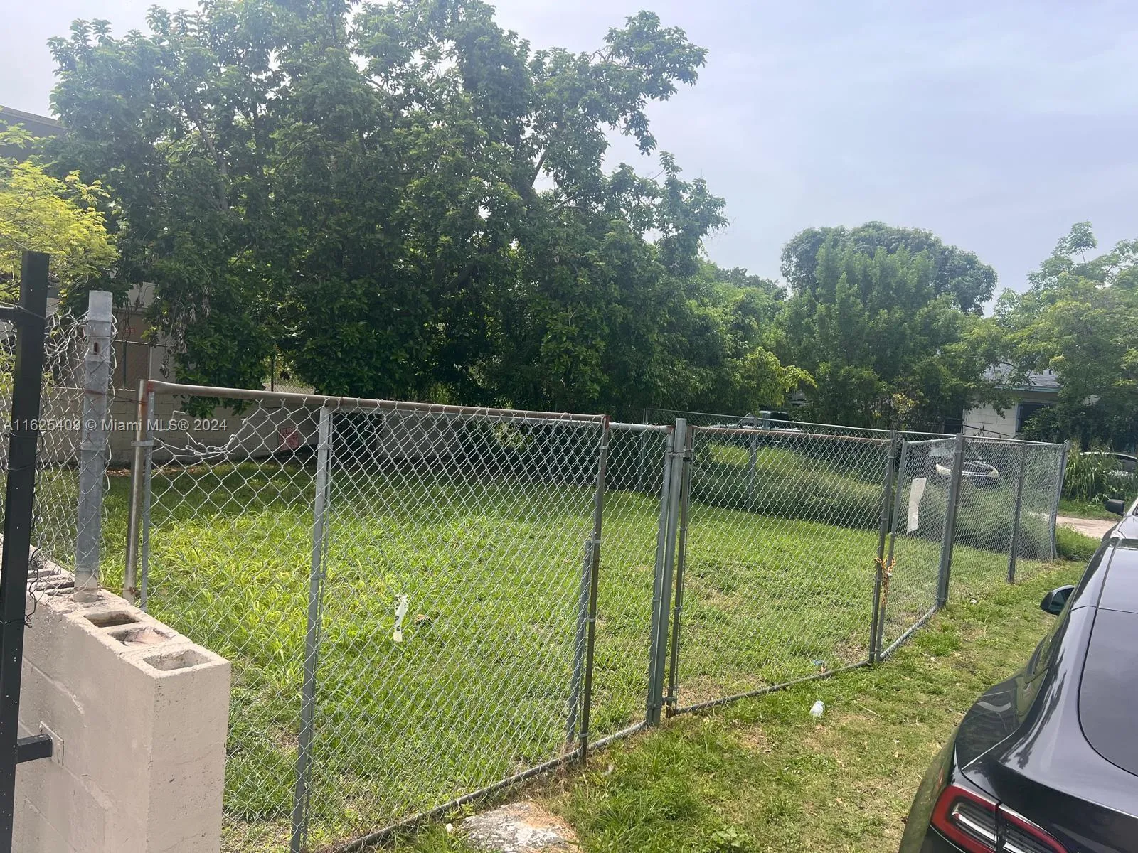 for sale at 7717 NE 1st Ave, Miami FL 33138