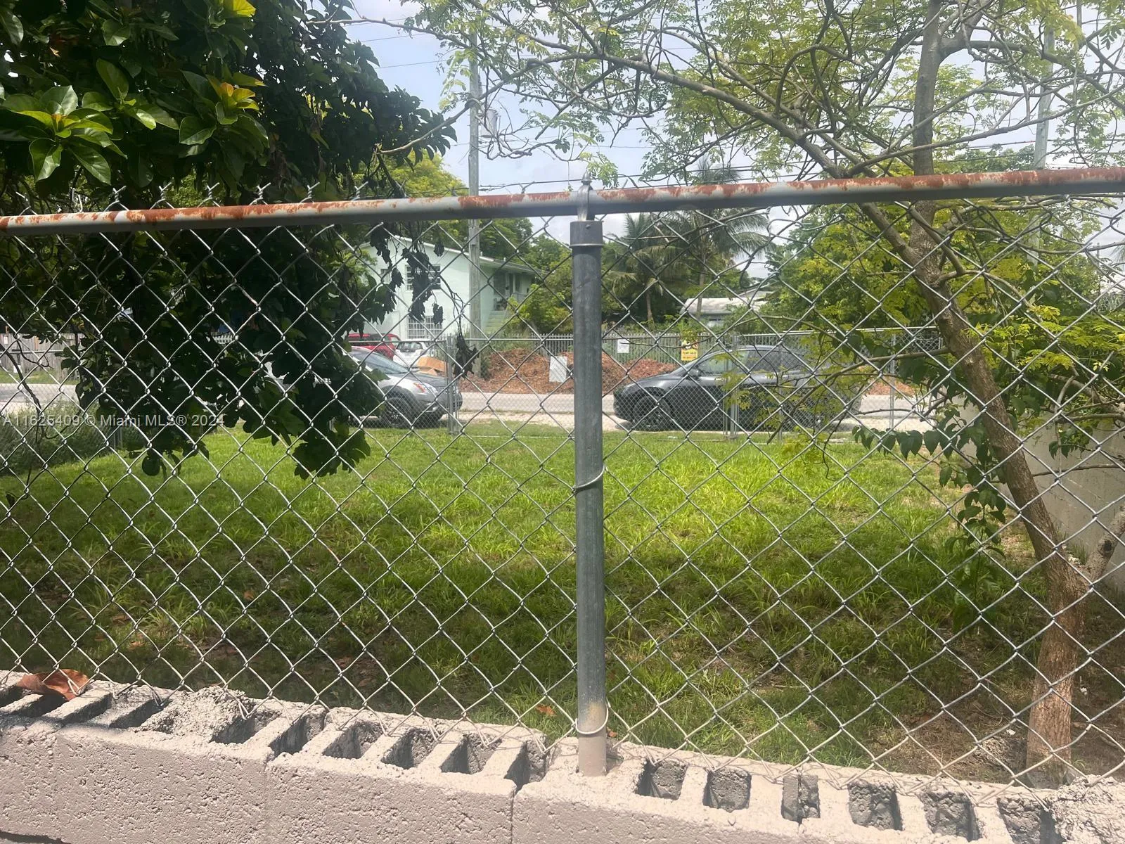 7717 NE 1st Ave, Miami FL 33138