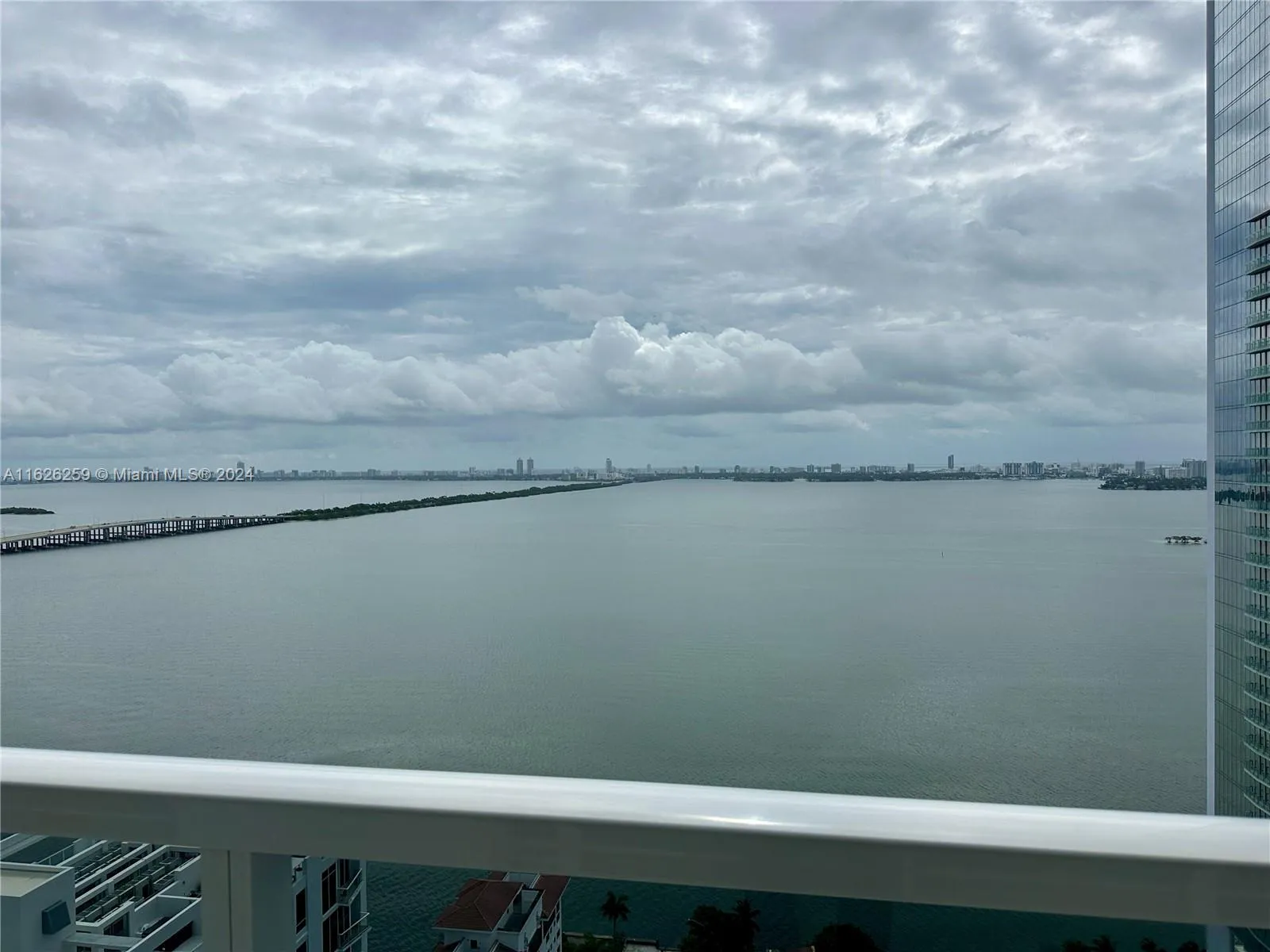 600 NE 27th St # 2302, Miami FL 33137