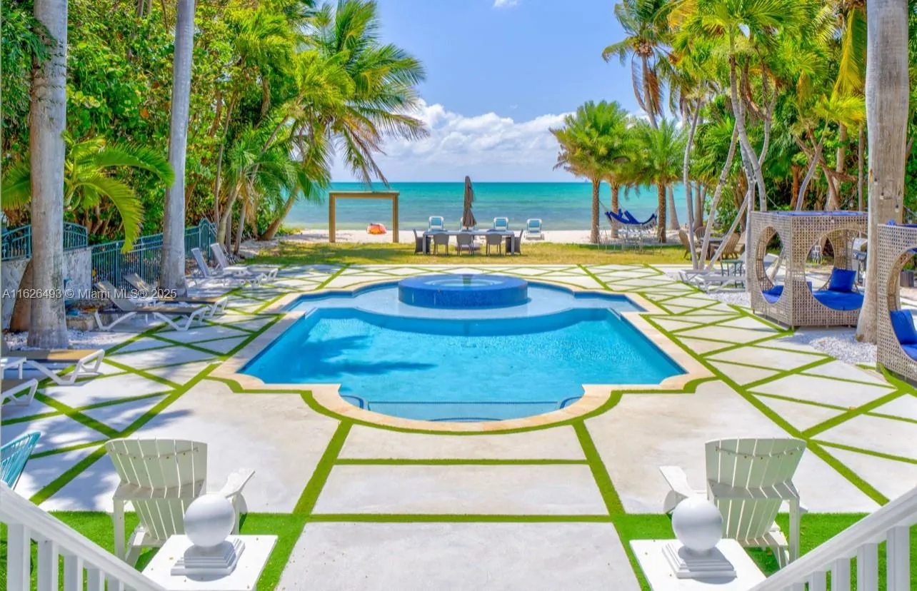 75761 Overseas Hwy, Islamorada FL 33036