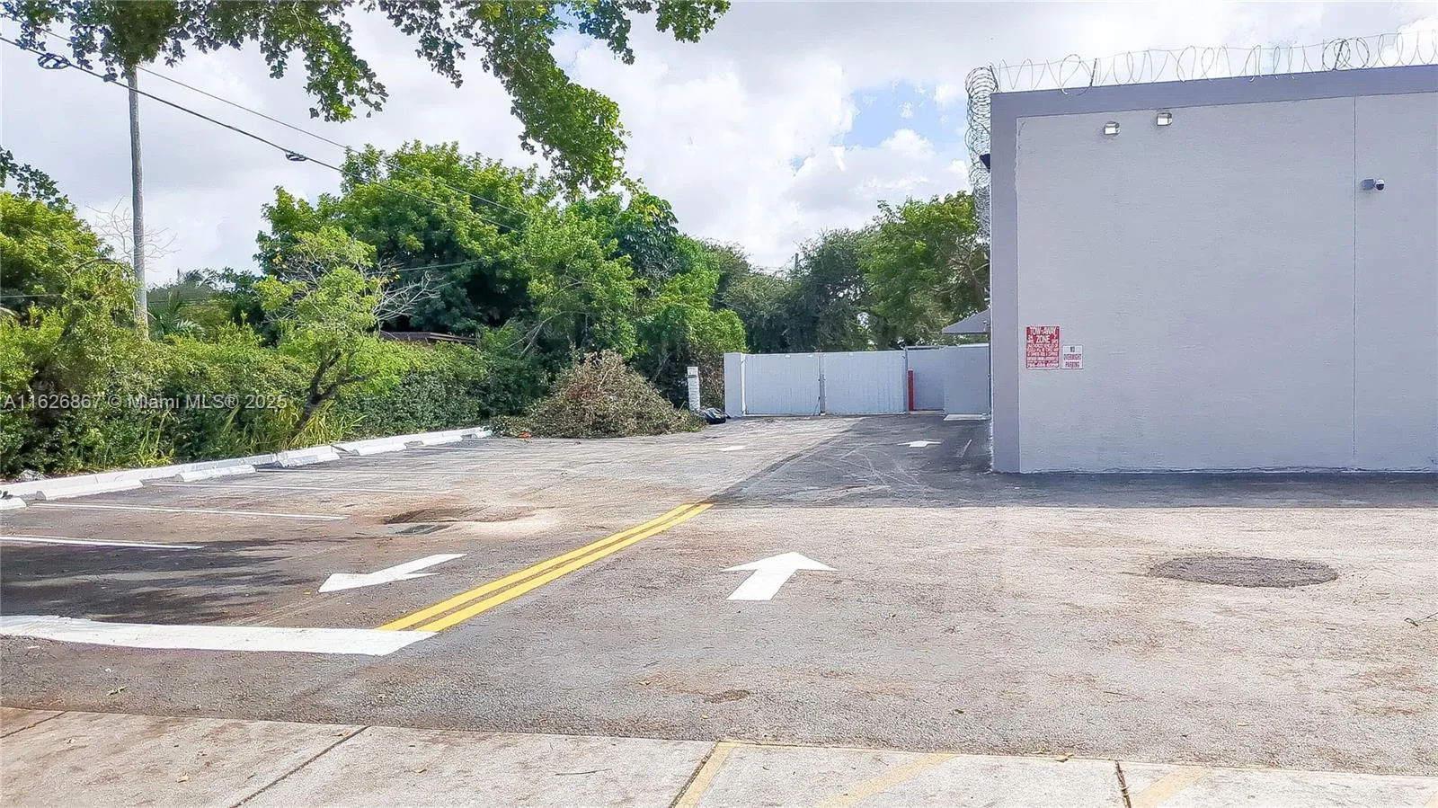 16525 NW 27th Ave, Miami Gardens FL 33054