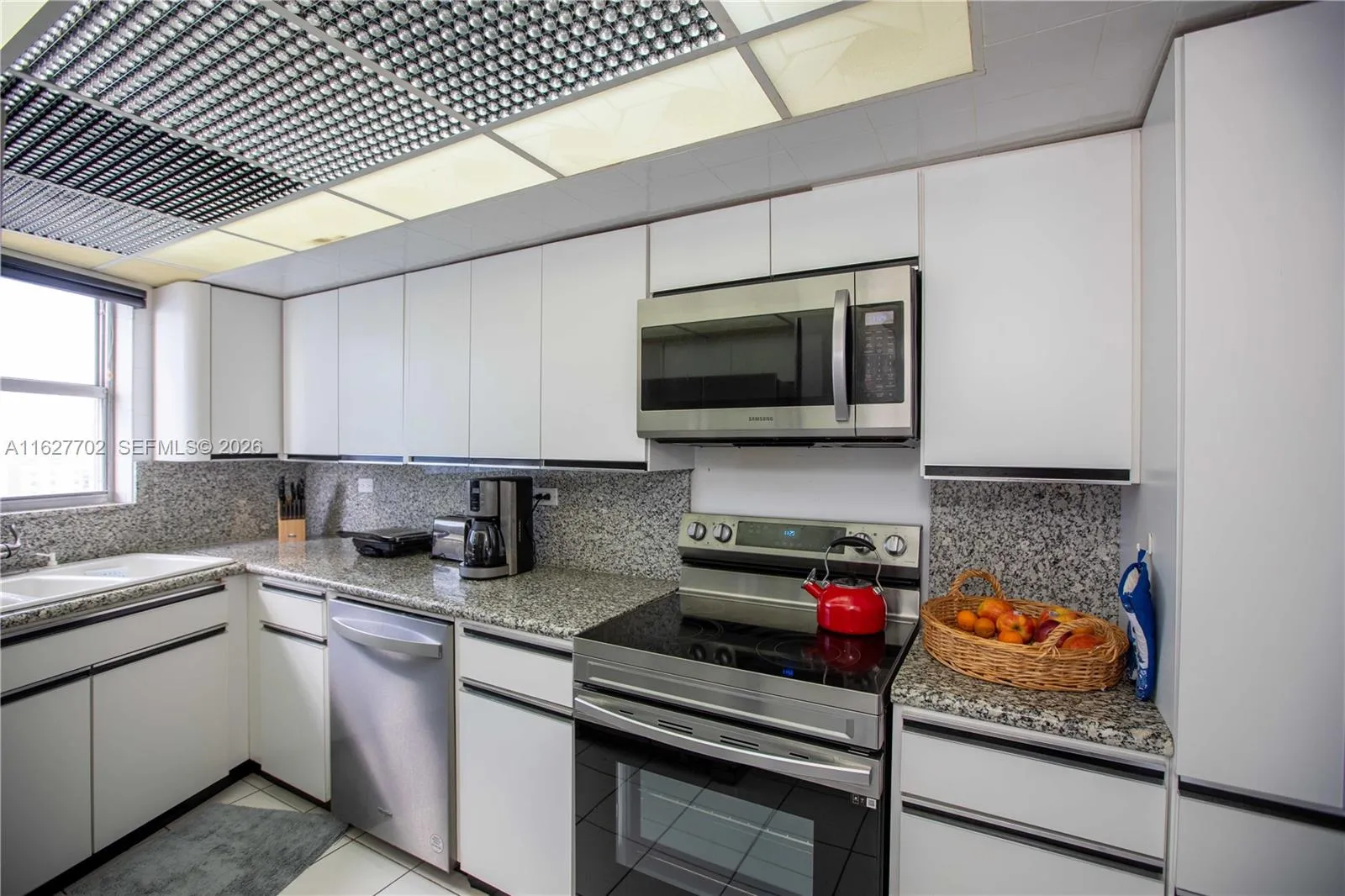 6039 Collins Ave # 1728, Miami Beach FL 33140