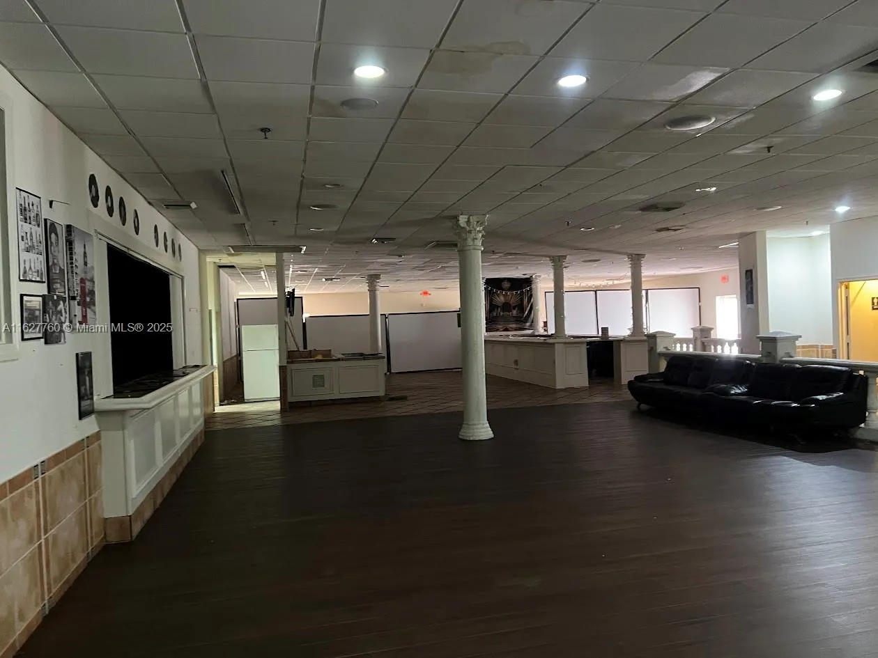 for sale at 16805 NW 12th Ave, Miami Gardens FL 33169