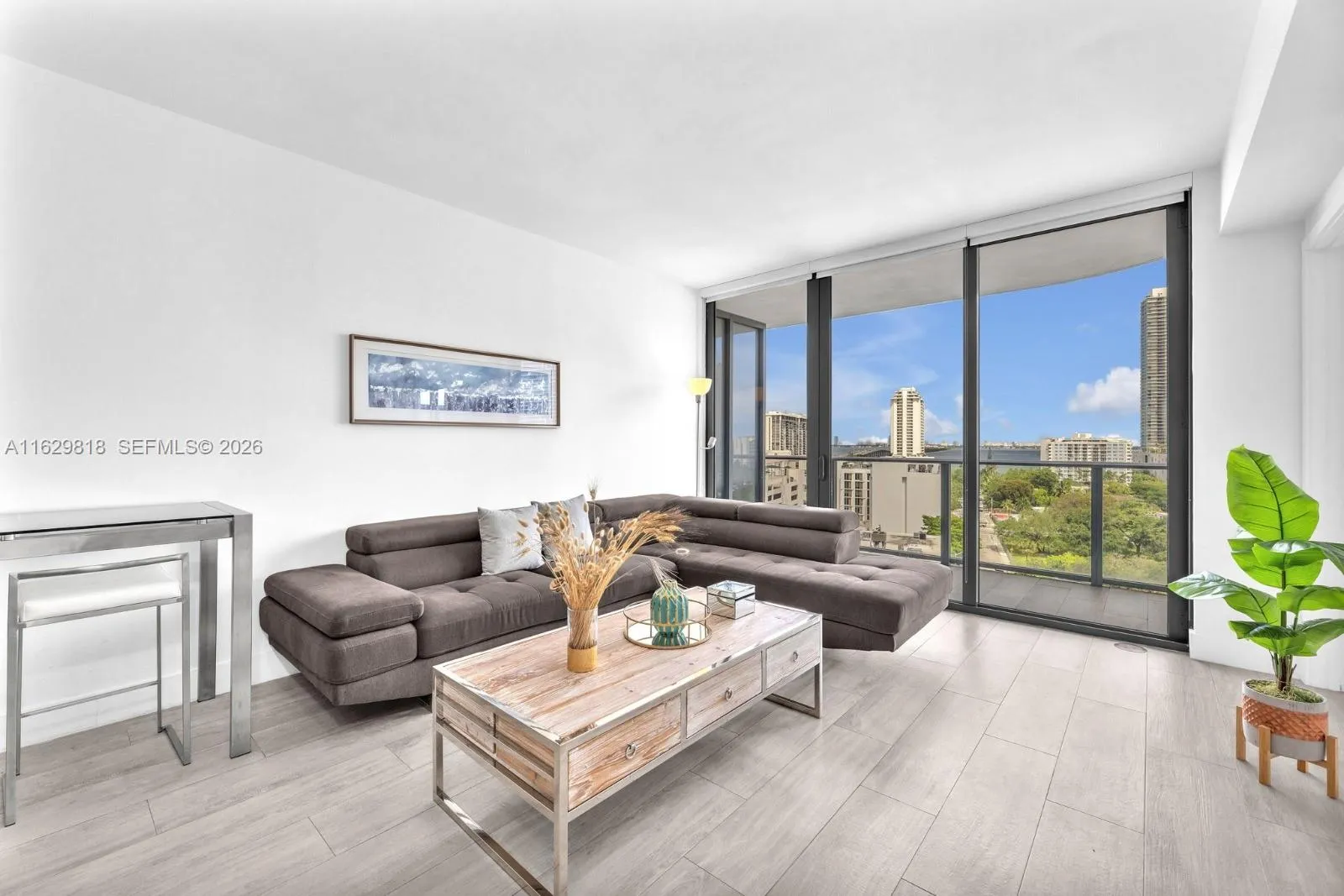 121 NE 34th St # 905, Miami FL 33137