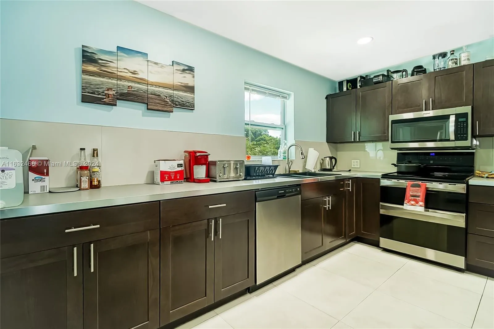 216 SW 6th St, Hallandale Beach FL 33009