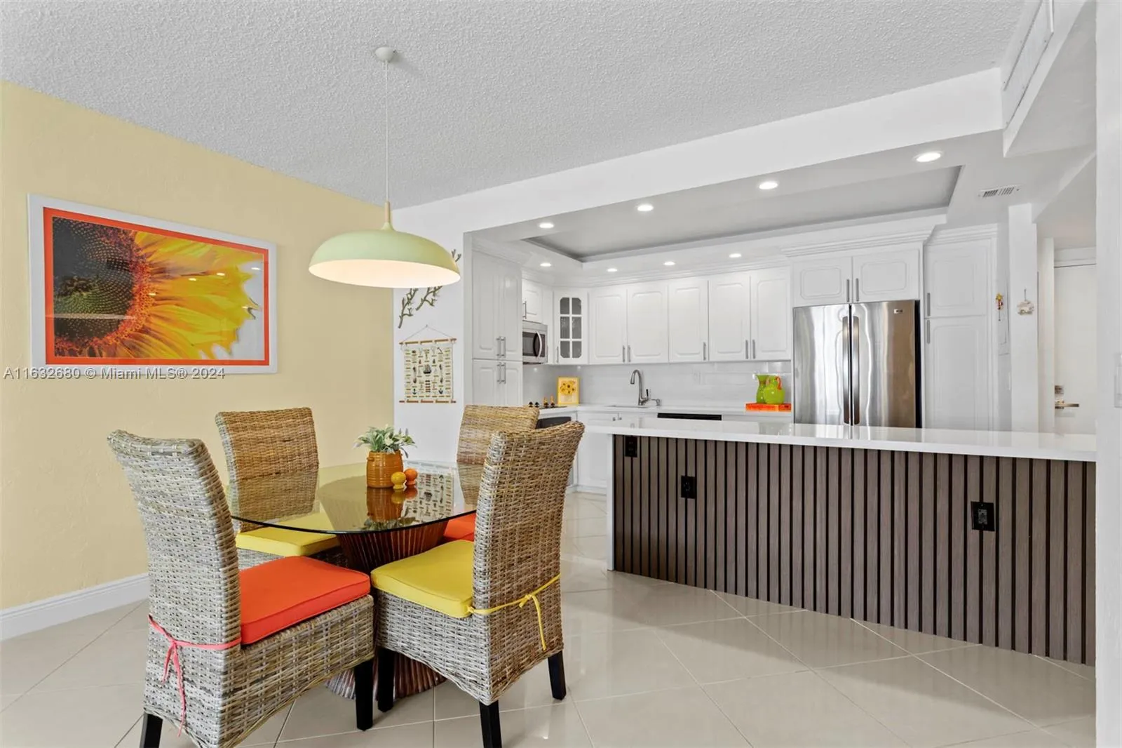 1 bedroom 1 bath for sale at 19390 Collins Ave # 1106, Sunny Isles Beach FL 33160