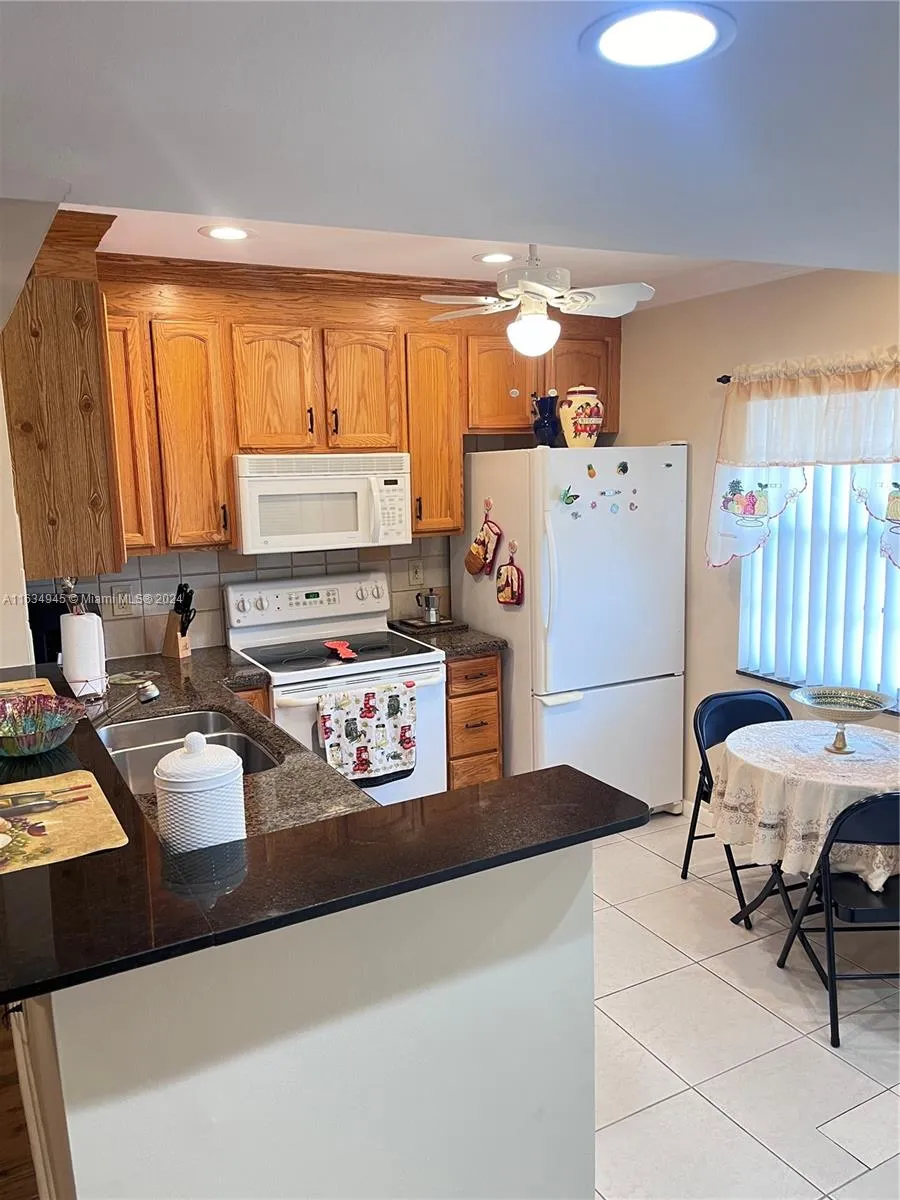 7300 NW 5th Ct # 201, Margate FL 33063