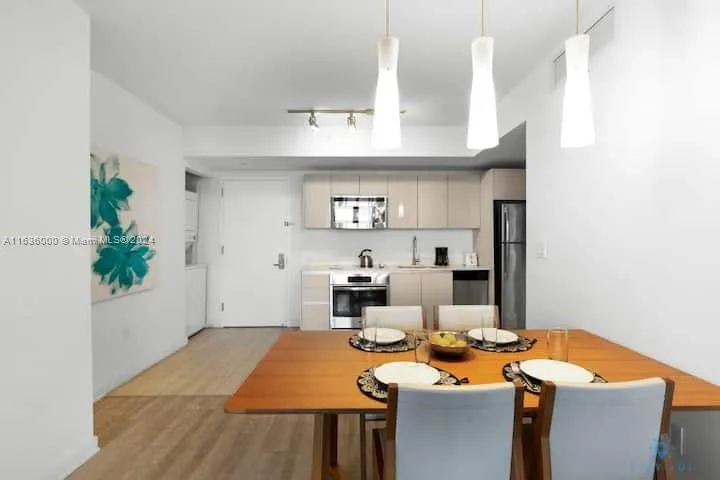 2602 E HALLANDALE BEACH BLVD # 2706, Hallandale Beach FL 33009