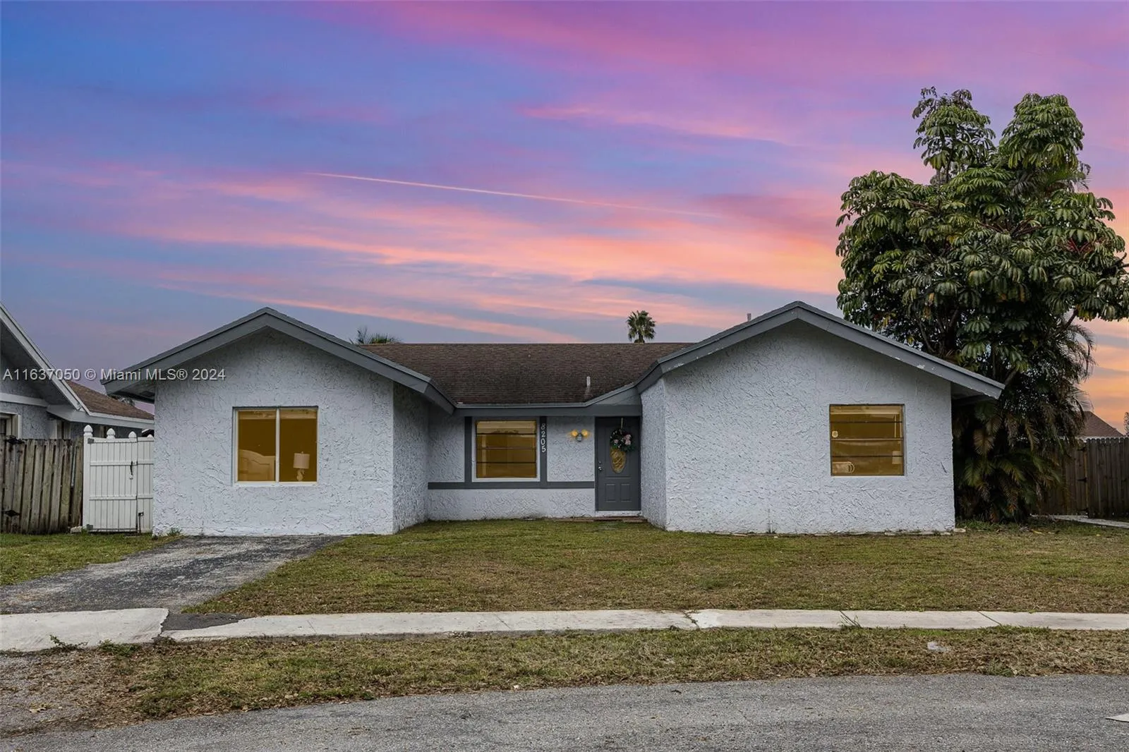3 bedroom 2 bath for sale at 8205 SW 12th Pl, North Lauderdale FL 33068