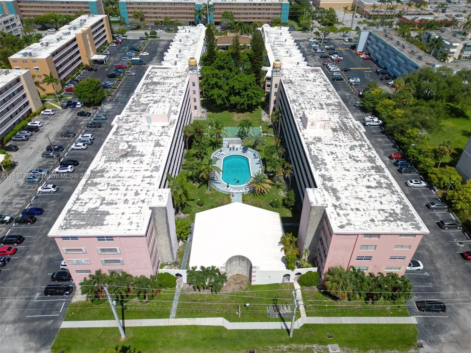 200 NE 12th Ave # 3A, Hallandale Beach FL 33009