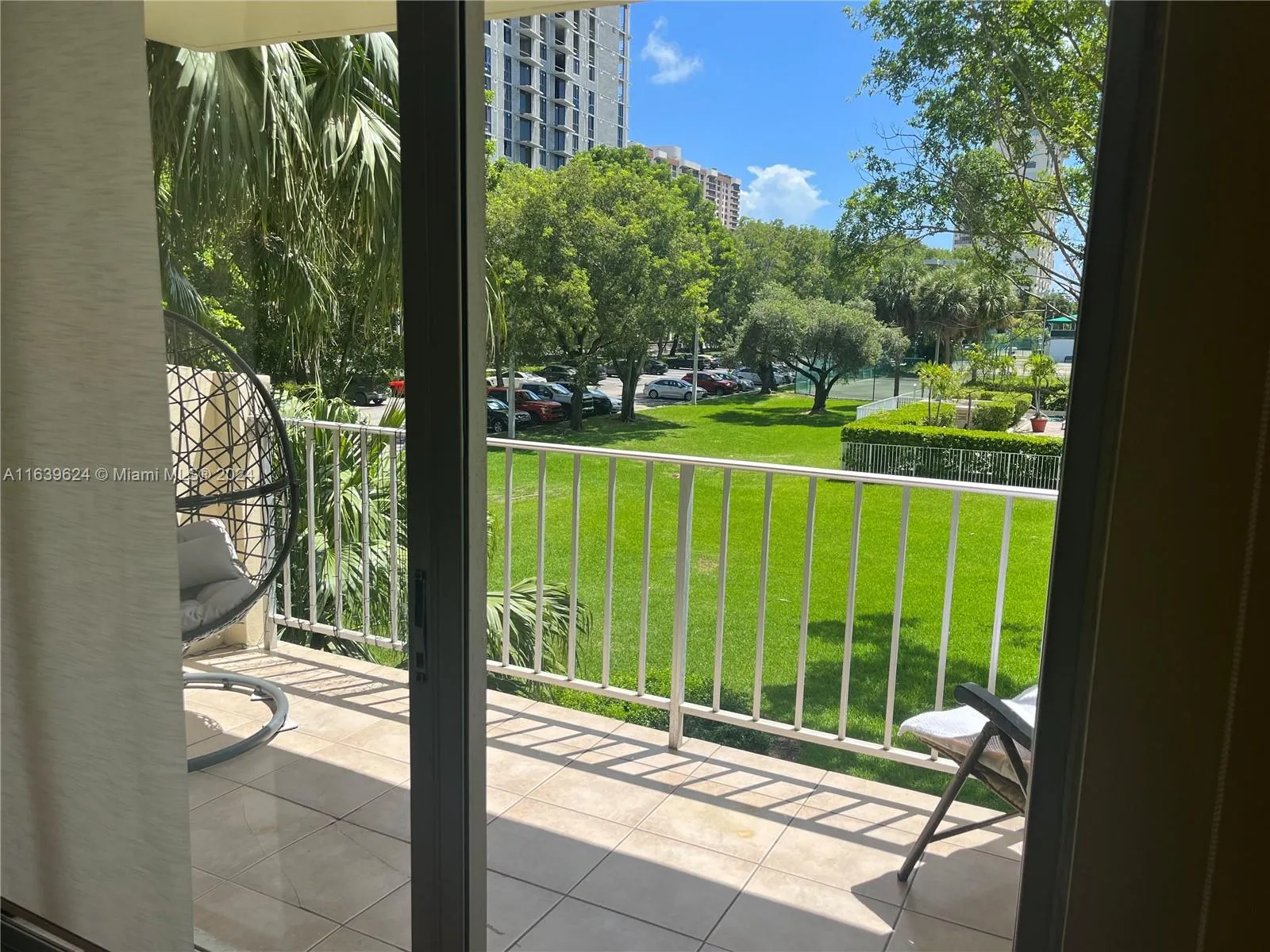 11111 Biscayne Blvd # 2D, Miami FL 33181