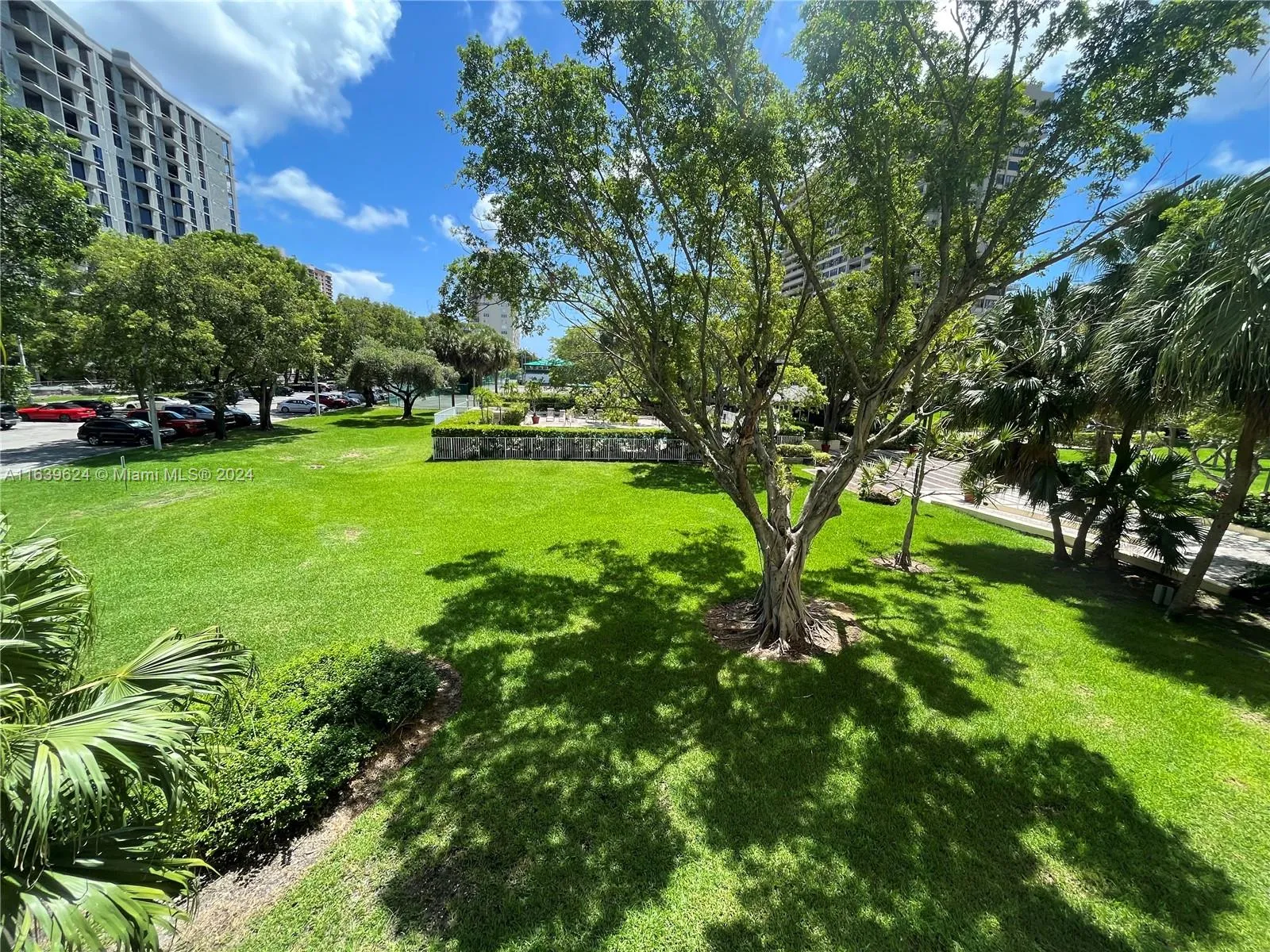 11111 Biscayne Blvd # 2D, Miami FL 33181
