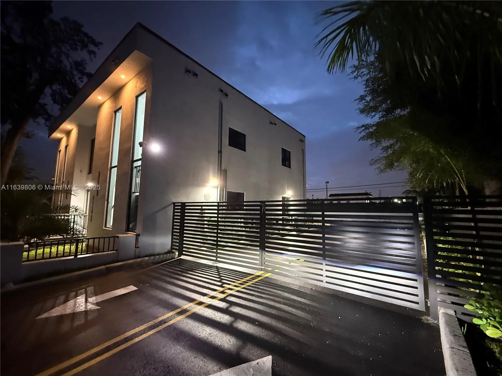 9748 NW 26th Ave, Miami FL 33147