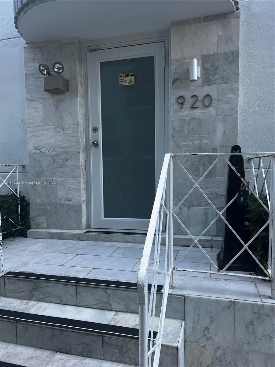 1 bedroom 1 bath for sale at 920 Jefferson Ave # 3, Miami Beach FL 33139