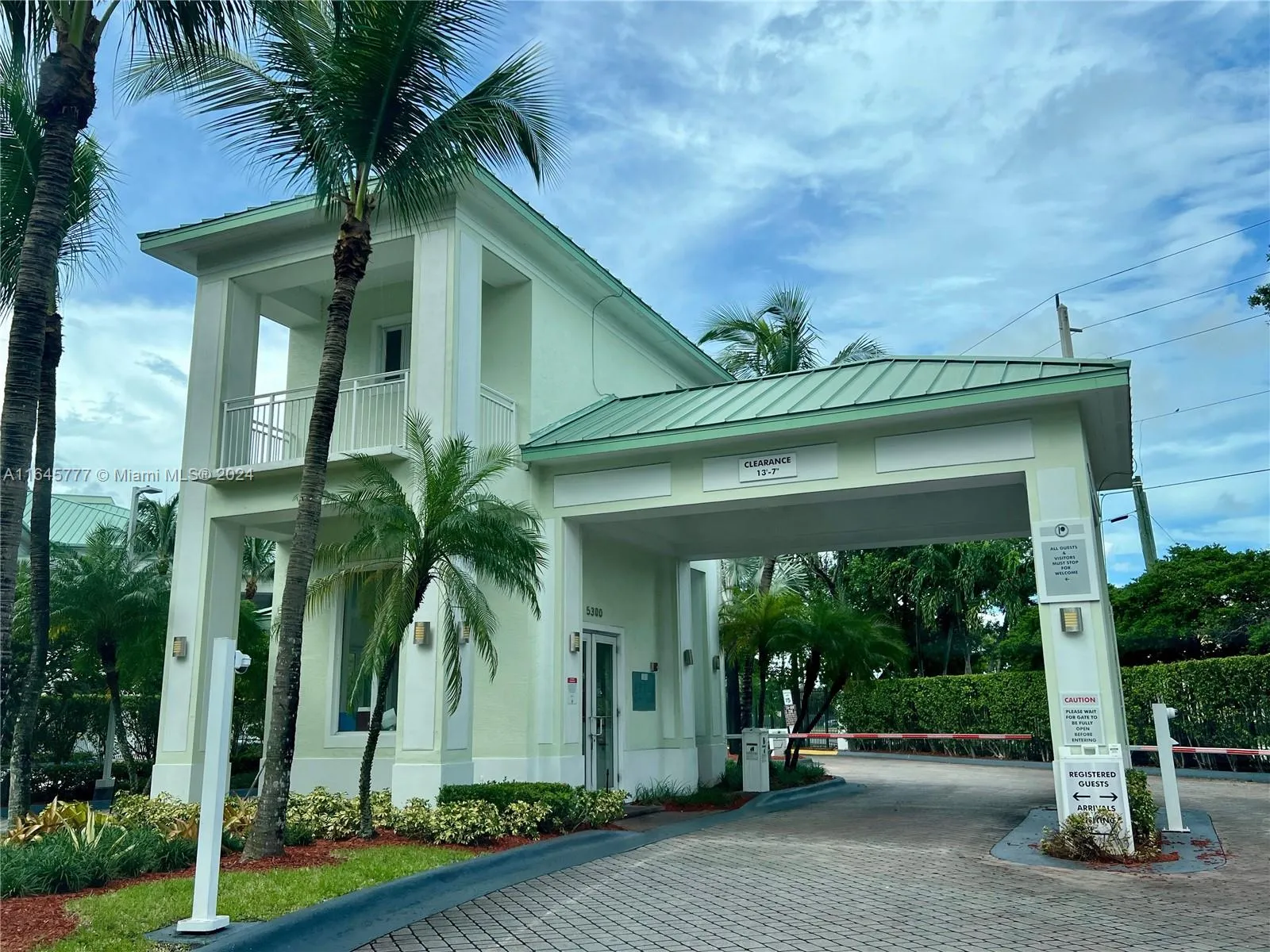 5300 NW 87th Ave # 1308, Doral FL 33178