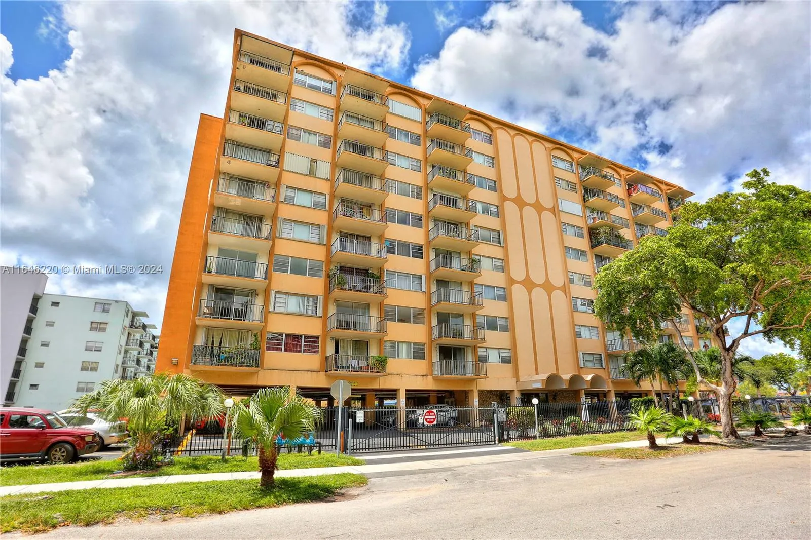 1470 NE 125th Ter, North Miami FL 33161