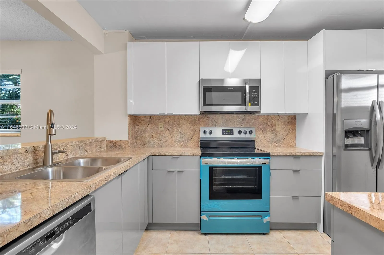 2 bedroom 2 bath for sale at 1100 NW 87th Ave # 308, Coral Springs FL 33071