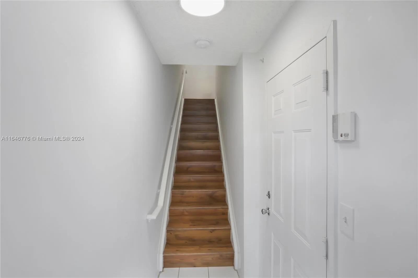 2941 NE 185th St # 1305, Miami FL 33180