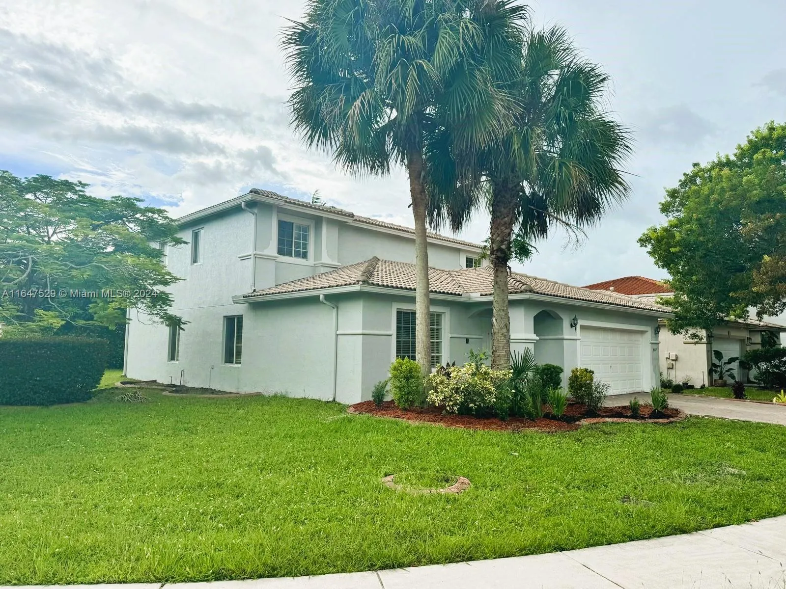4 bedroom 2 bath for sale at 4527 SW 129th Ave, Miramar FL 33027
