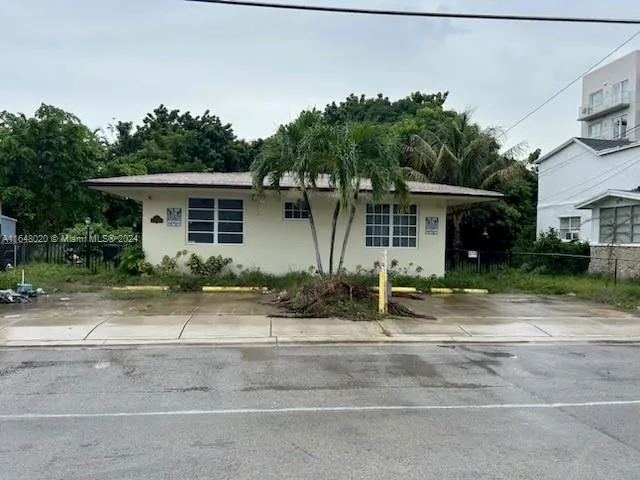 for sale at 800 NE 85th St, Miami FL 33138