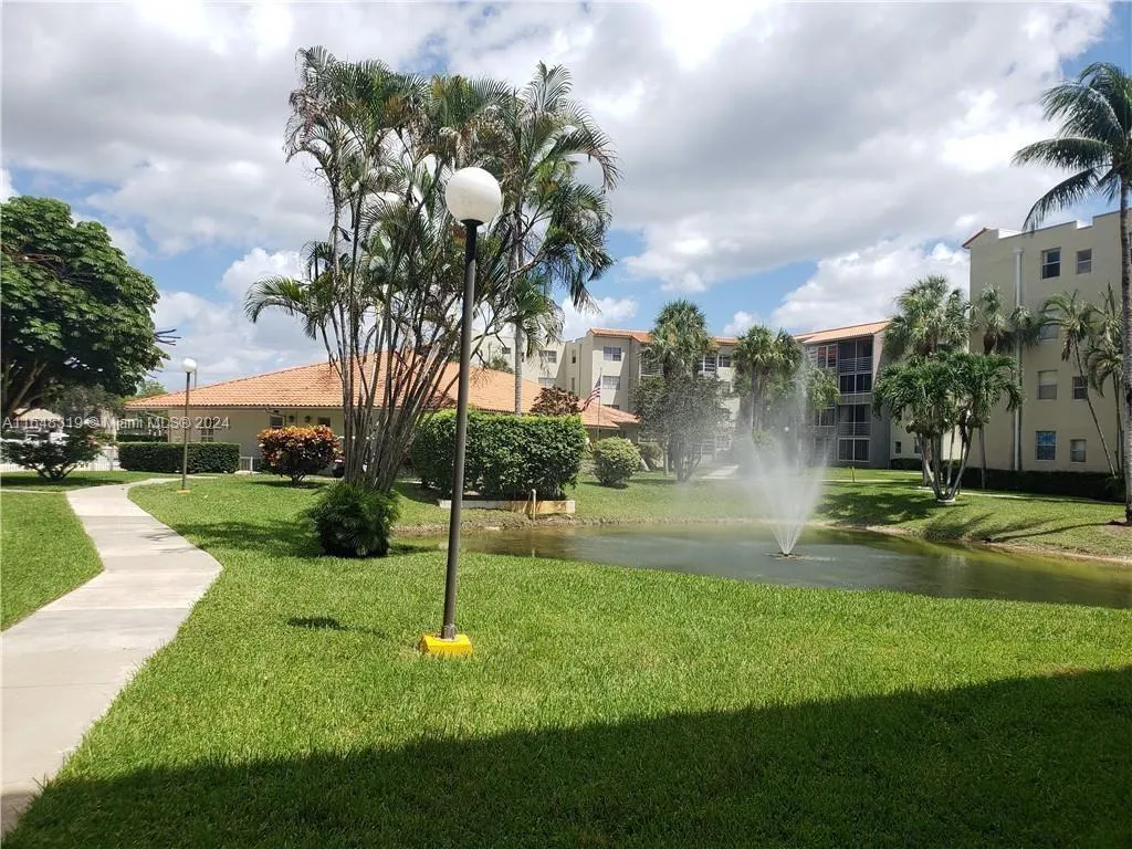 1 bedroom 1 bath for sale at 1830 SW 81st Ave # 4312, North Lauderdale FL 33068