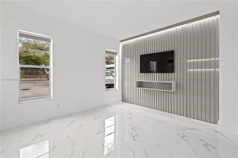 215 NE 16th Ave # 105, Fort Lauderdale FL 33301