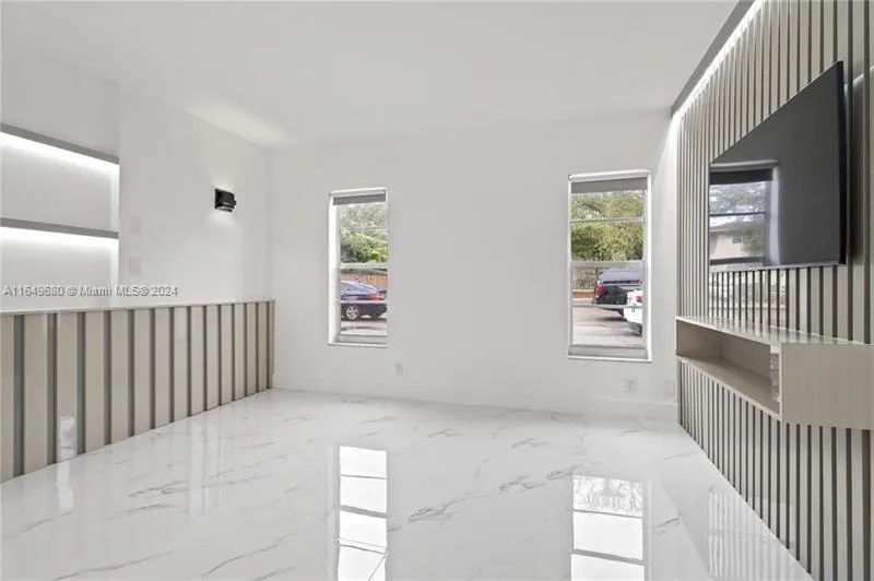 215 NE 16th Ave # 105, Fort Lauderdale FL 33301