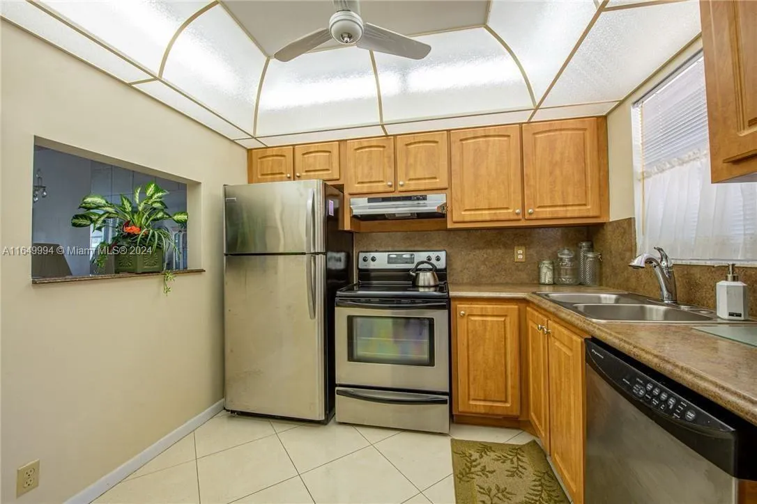 6700 Royal Palm Blvd # 103D, Margate FL 33063