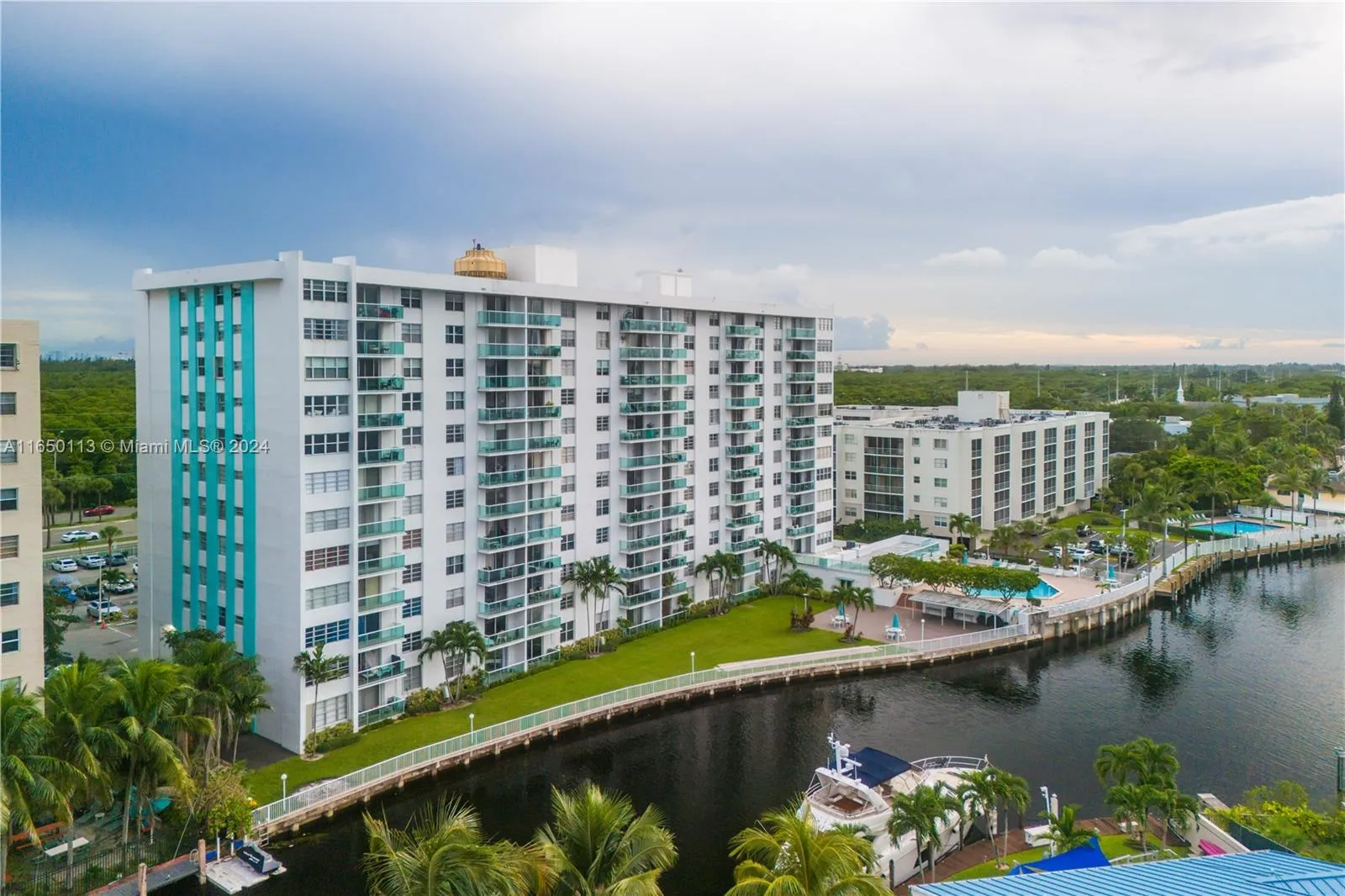 2841 NE 163rd St # 704, North Miami Beach FL 33160