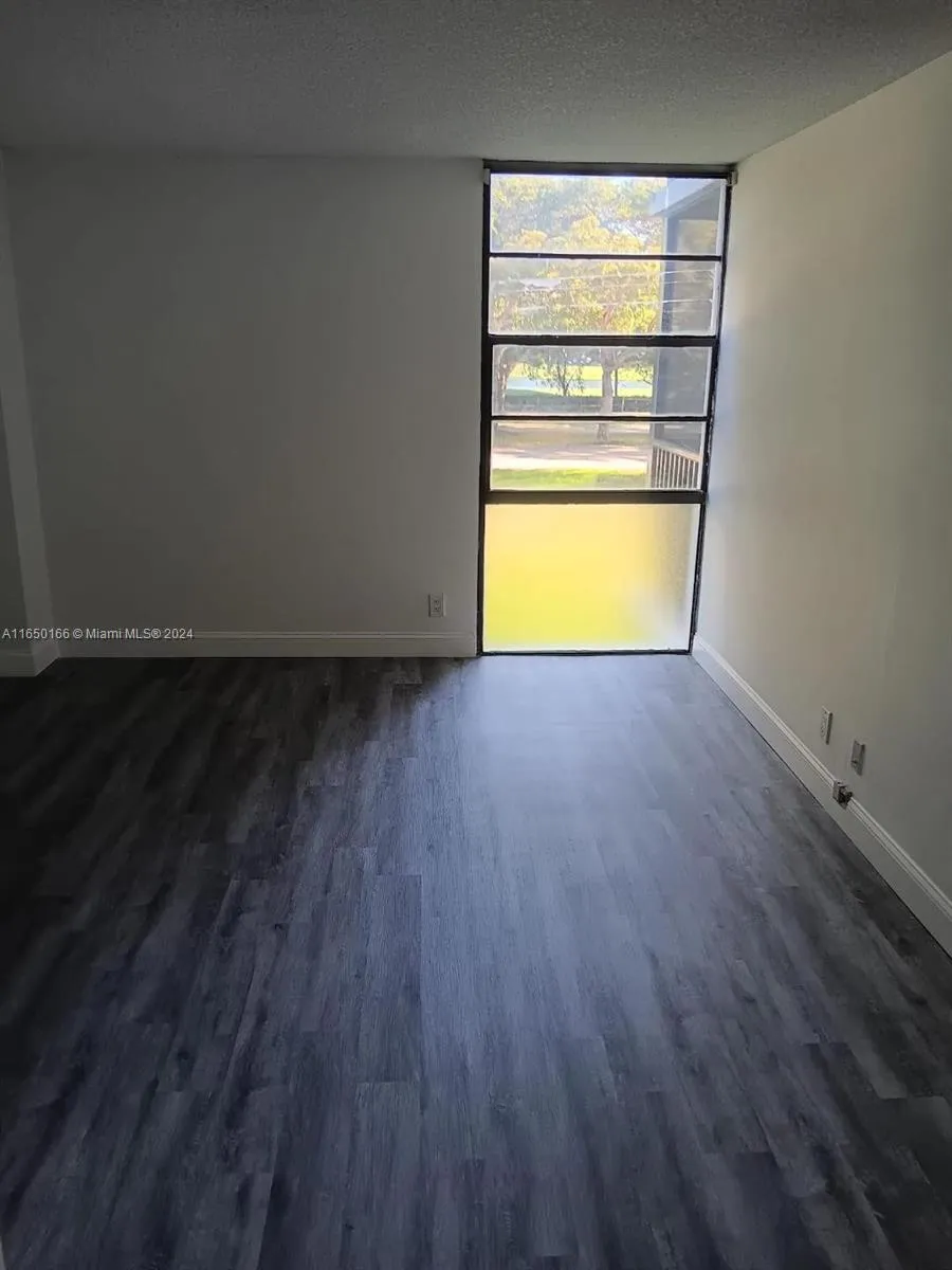 3475 N Country Club Dr # 204, Aventura FL 33180