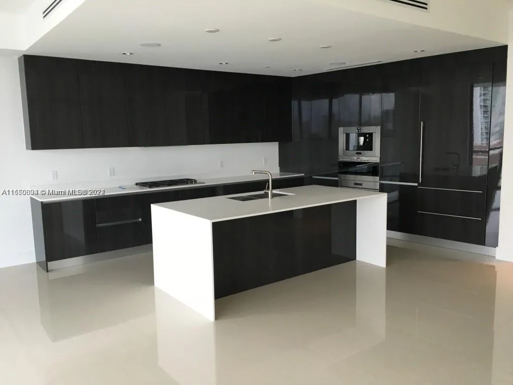 3300 NE 188 ST # 610, Aventura FL 33180
