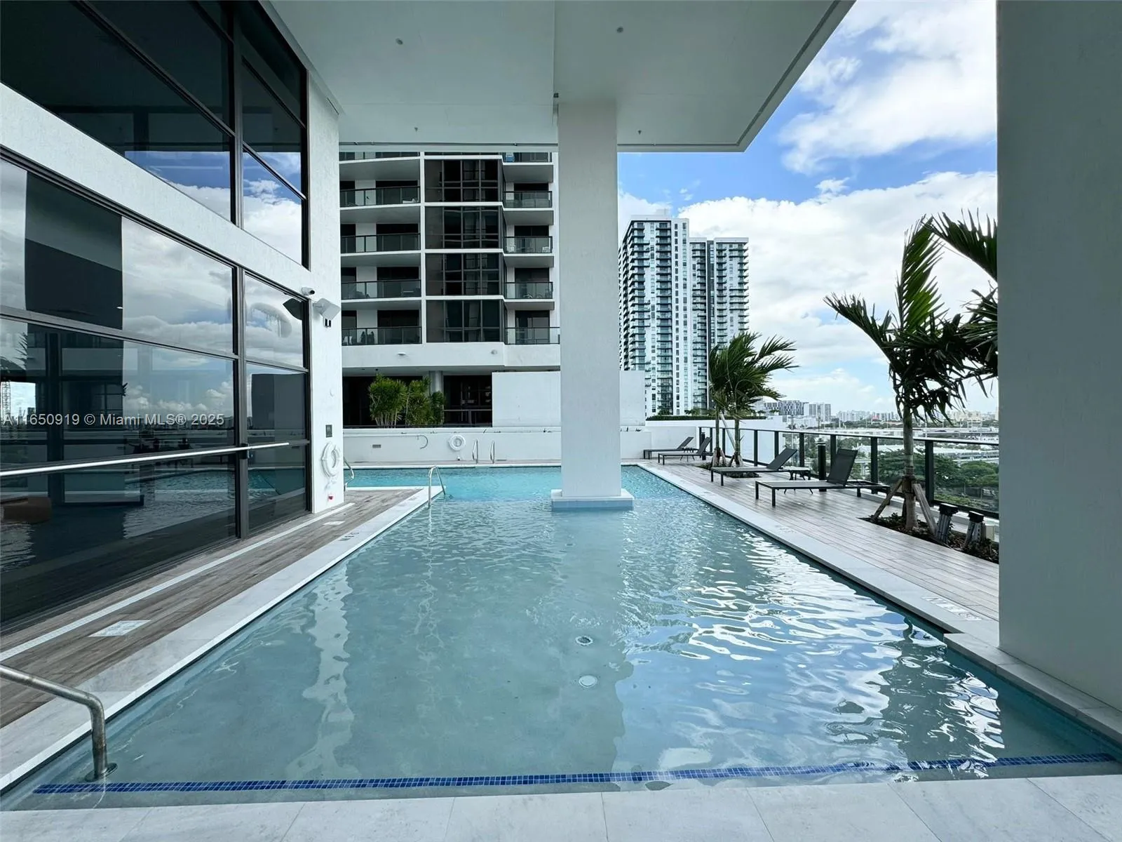 1642 NE 1st Ave # 2409, Miami FL 33132