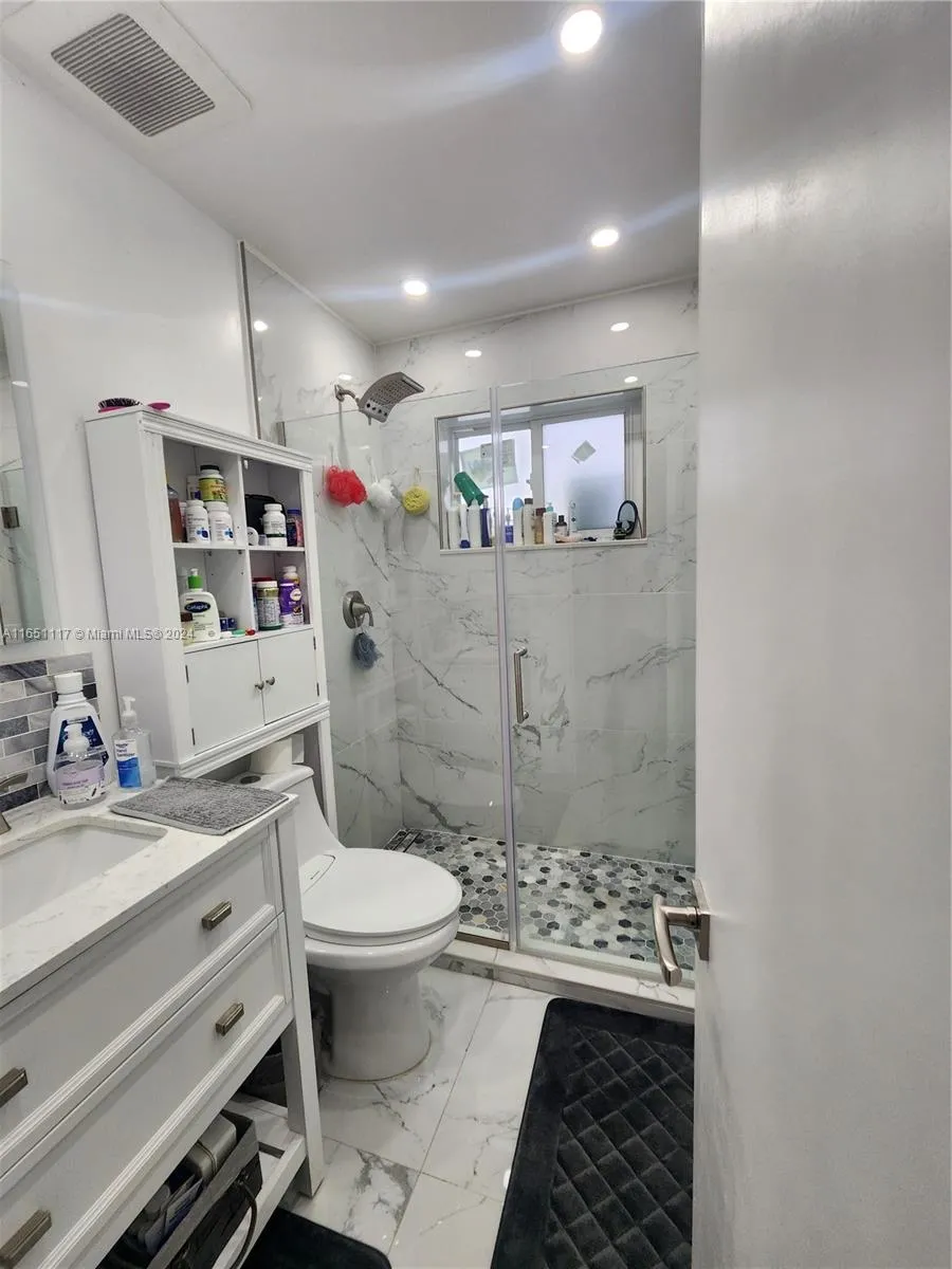 1025 NE 13th Ave, Homestead FL 33033